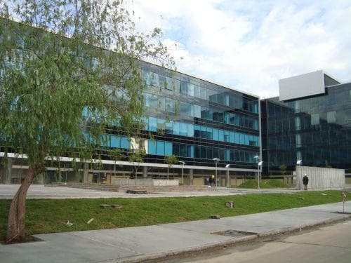 Alquiler de oficina de 577 m2 en Olivos - 1