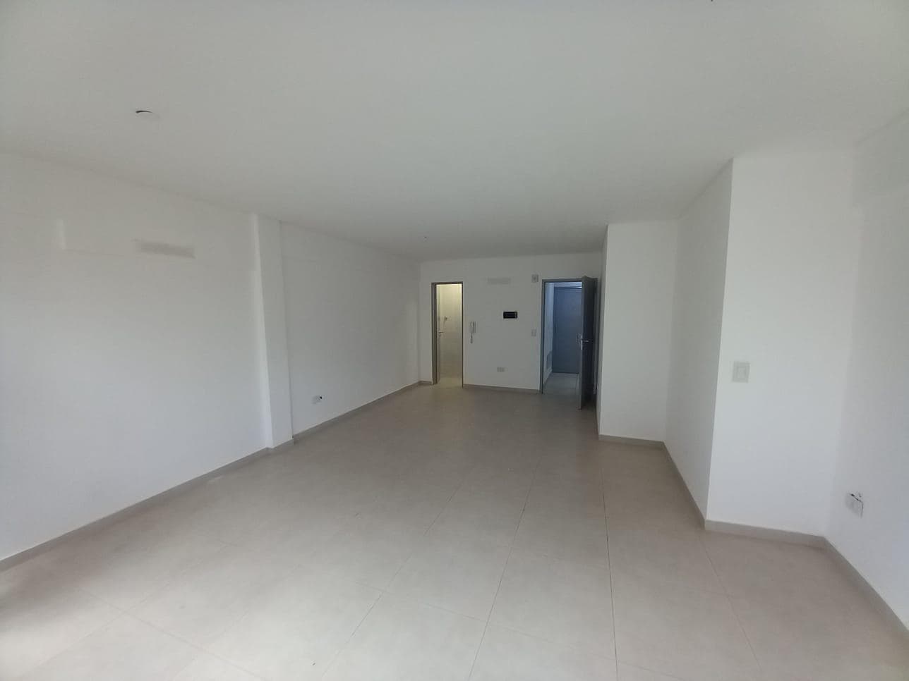 Oficina en alquiler Quilmes centro - Nueva- - 1