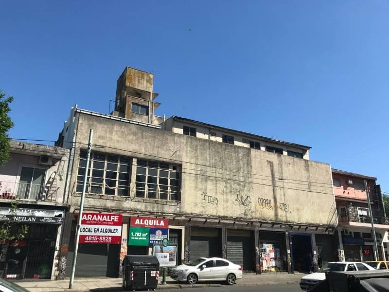 Local en alquiler en Villa Devoto. - 2
