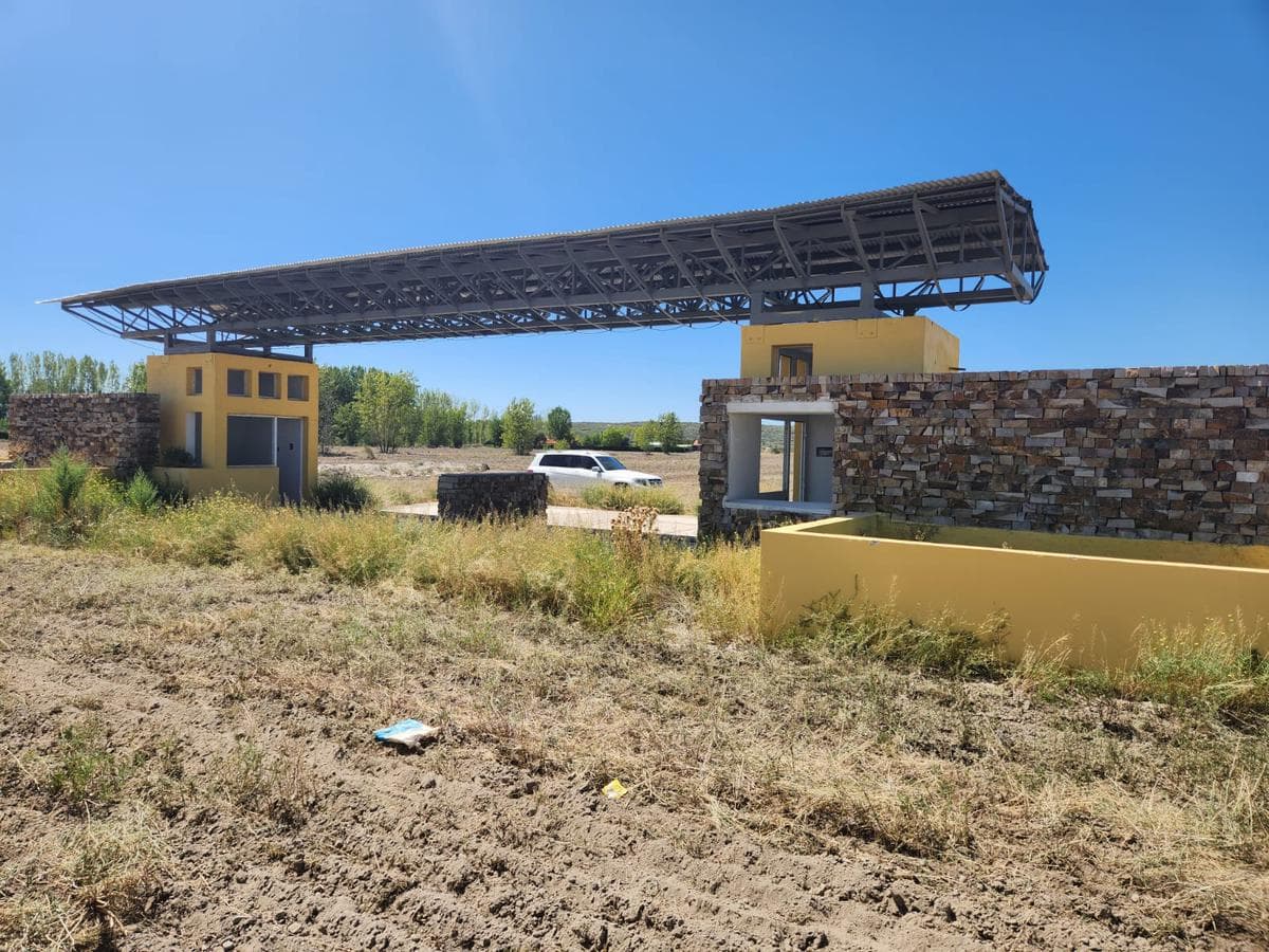 TERRENO SOBRE LA RUTA PARA DESARROLLO TUPUNGATO- TUNUYAN - 1