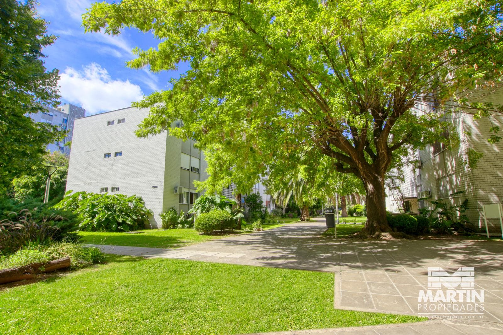 Departamento en Venta 5 Ambientes en Martinez con Entrada para Auto - 1