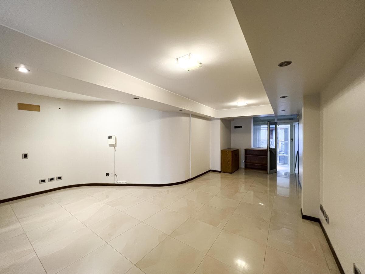 Oficina o local comercial ideal profesionales o estudios en Barrio Martin - 1