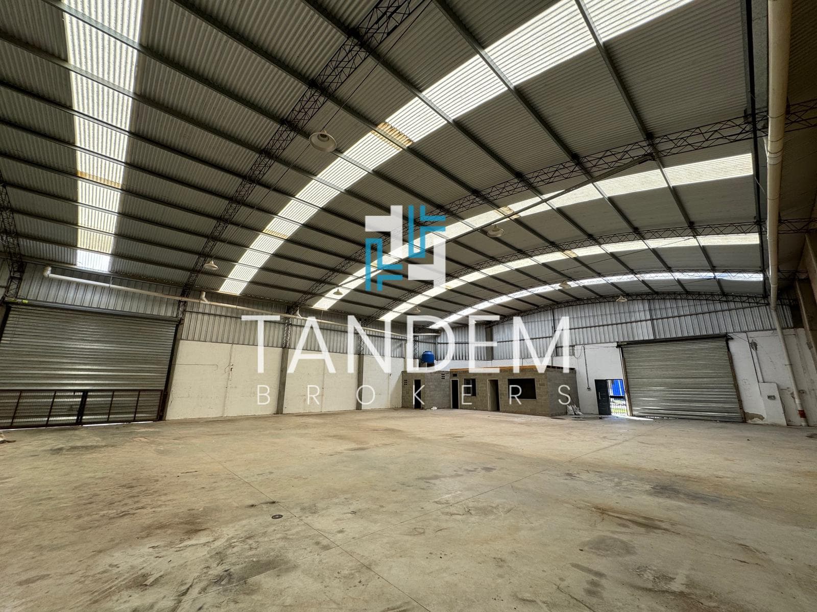 Alquiler galpon Tigre a metros de Acceso Tigre y 197 - 1