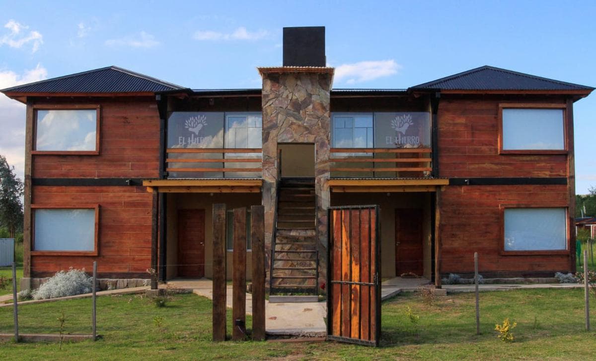 Local - Los Reartes - 1