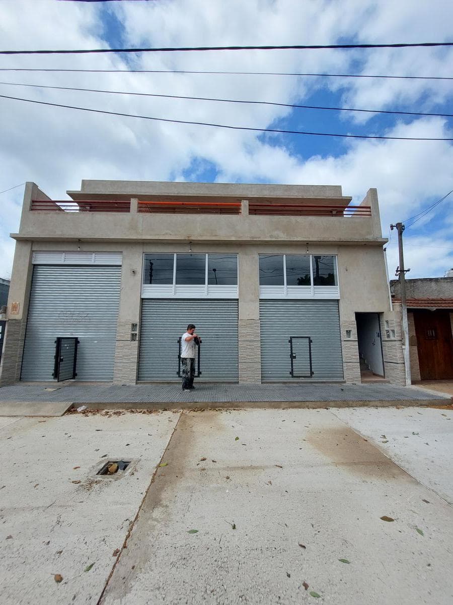 Departamento impecable primer piso - 1