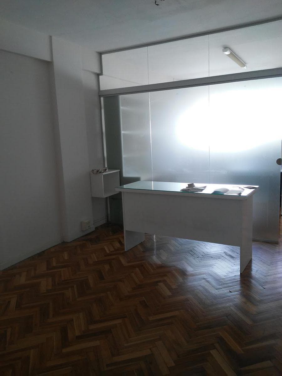 Alquiler oficina 35 m2 Tribunales - 1