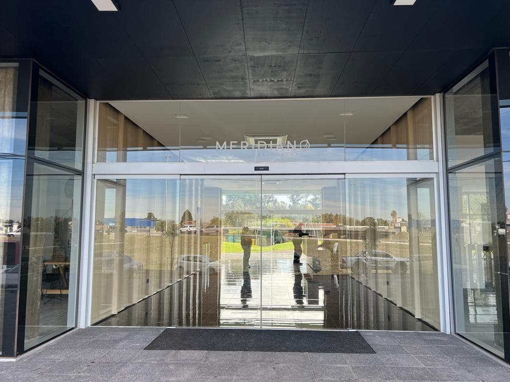 Oficina en Venta con Cochera, 49m2, en Edificio Meridiano, Pilar, GBA Norte - 1