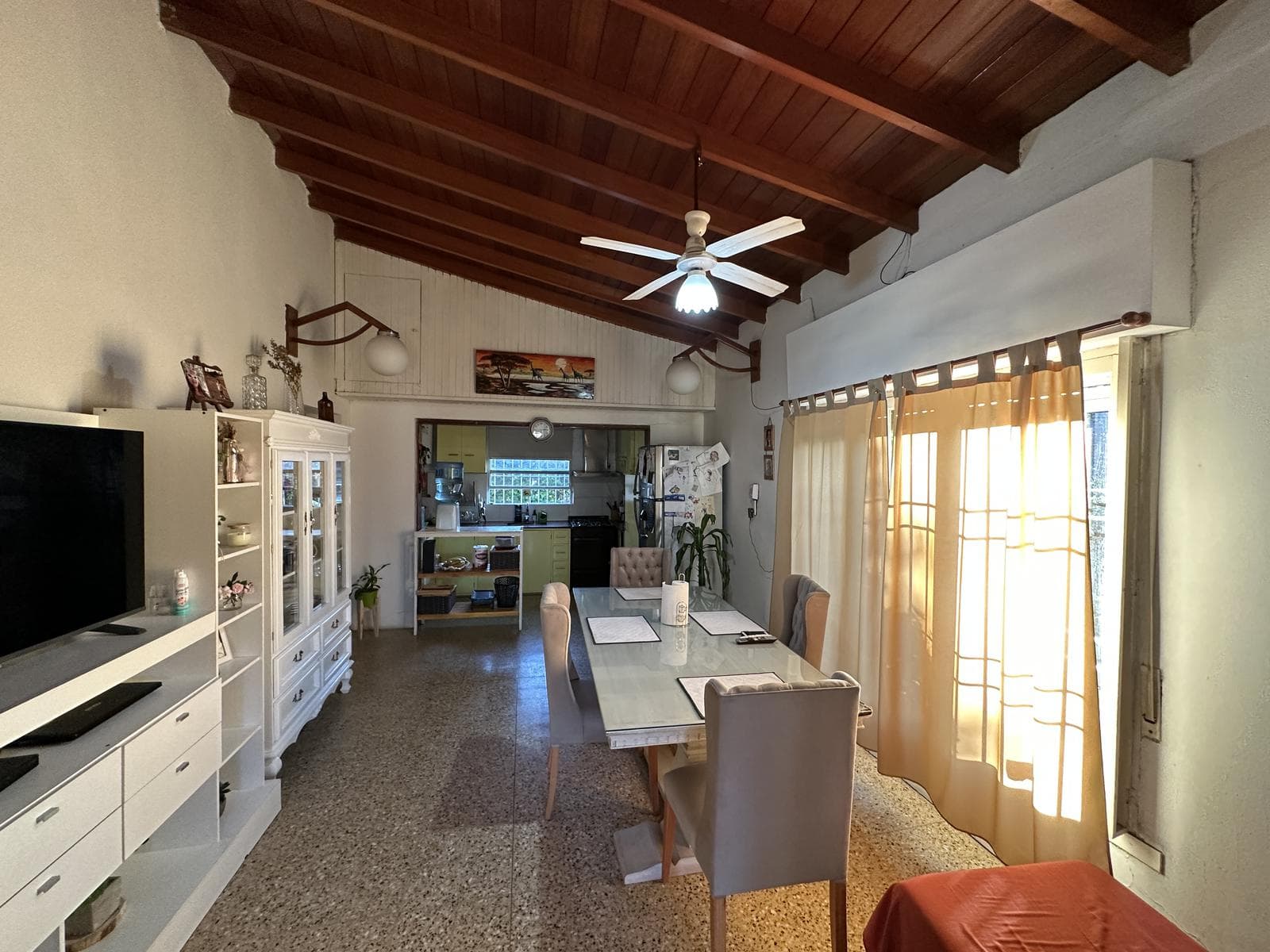 Venta de casa quinta de 3 ambientes con cochera y piscina en Moreno - 1