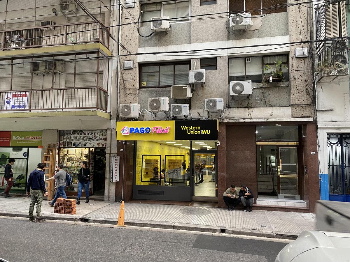 Local en venta en recoleta de 241 m2, con vidriera a la calle, espacio abierto, seguridad. - 1