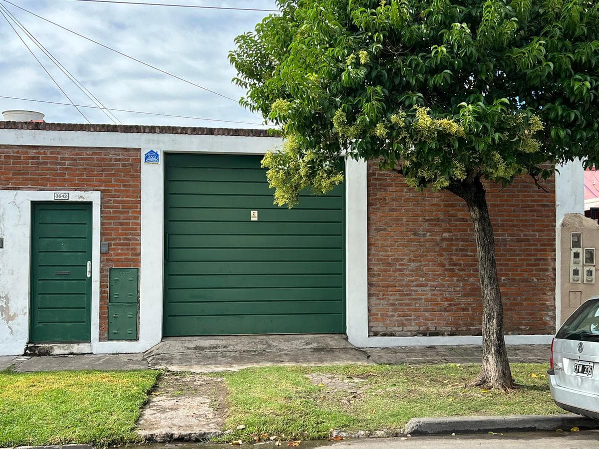 CEFERINO NAMUNCURA 3642 2 PH VENTA IDEAL 2 FAMILIAS (REMEDIOS DE ESCALADA) - 1