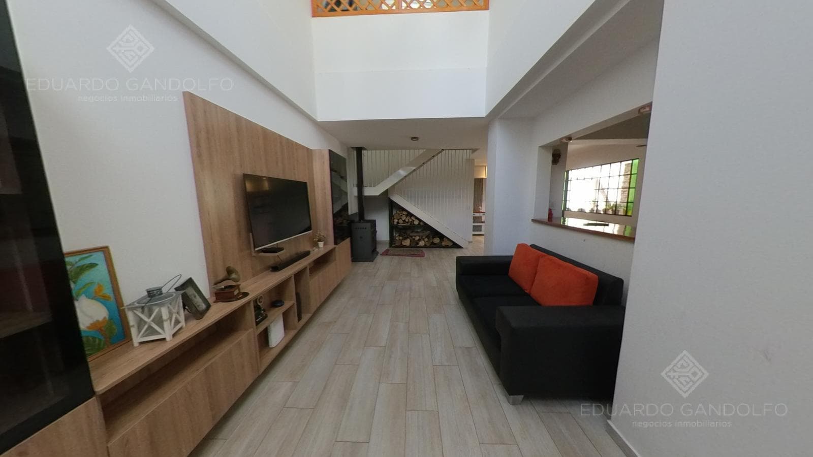 IMPECABLE PH con jardín a NUEVO a mts de Escalada Ctro y del FCGR - APTO CRÉDITO!!! - 2