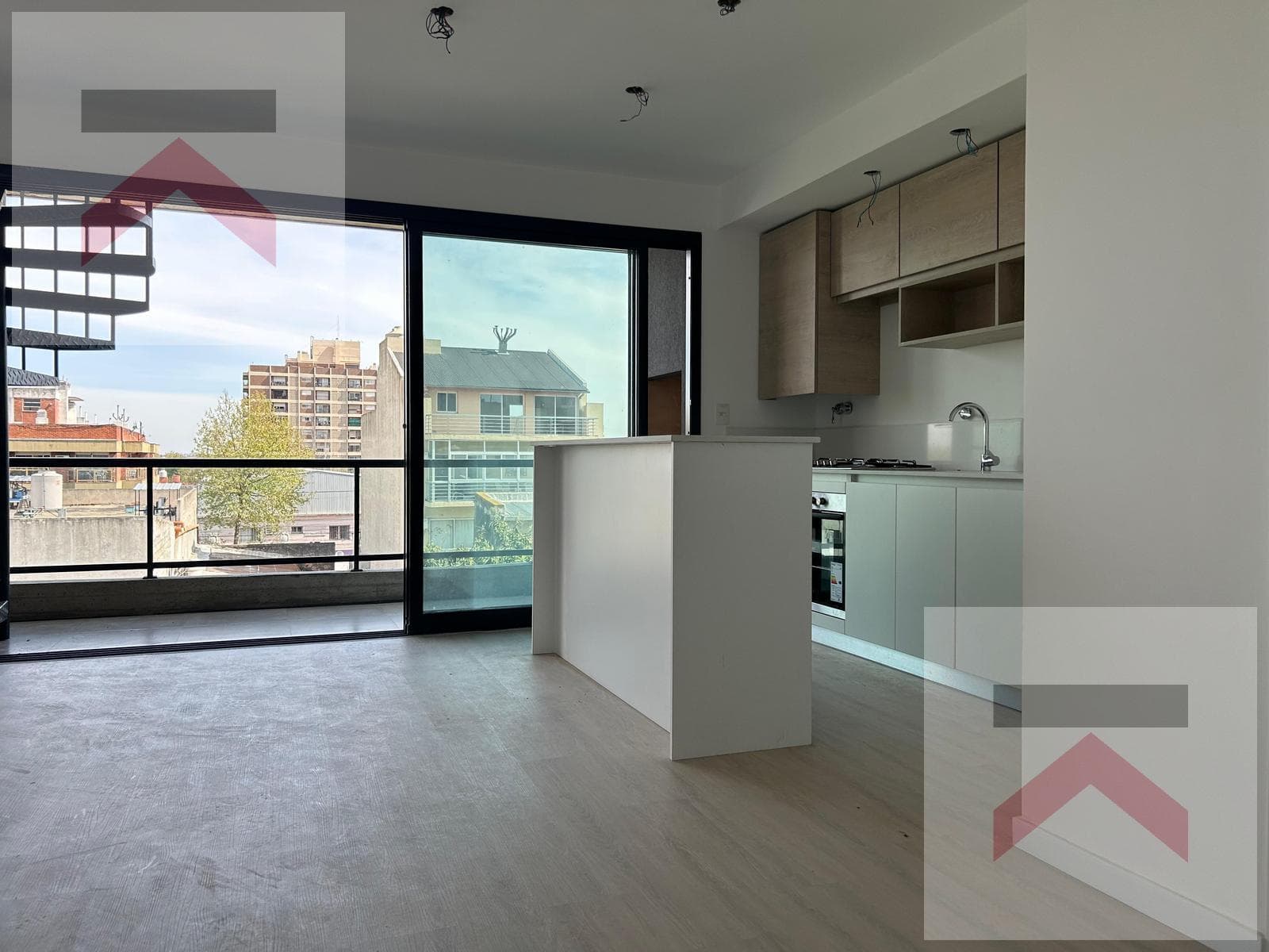Espectacular departamento de 2 amb a estrenar, con terraza propia y cochera! - 1