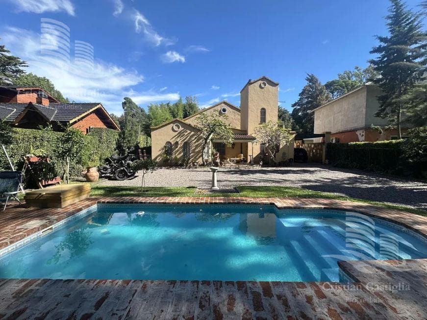 Quinta en Venta en el Barrio Los Naranjos - 1