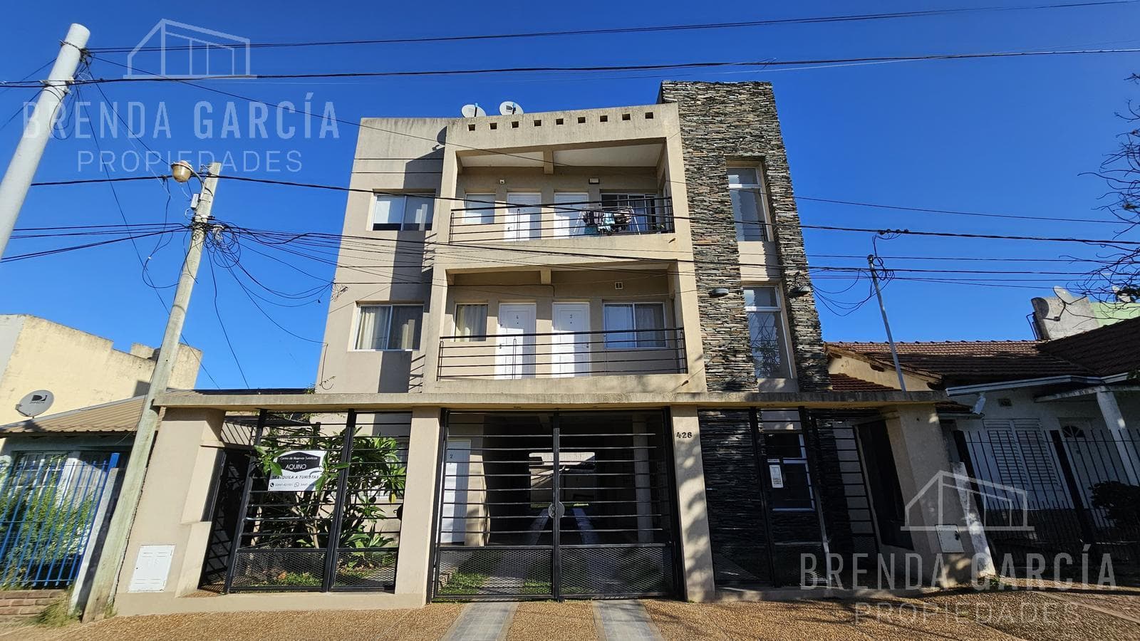 Departamento Con 2 Dormitorios - 1