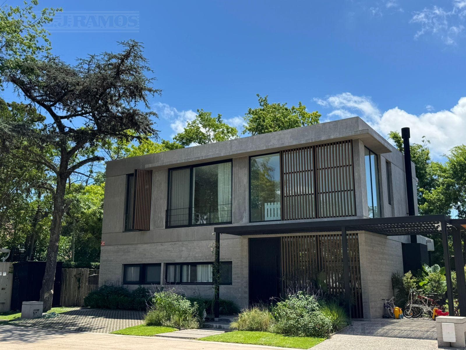 EXCELENTE!!! CASA MODERNA EN BARRIO CERRADO FEBRERO 2026 20 días . SANTA RITA -LOMAS DE SAN ISIDRO - 1