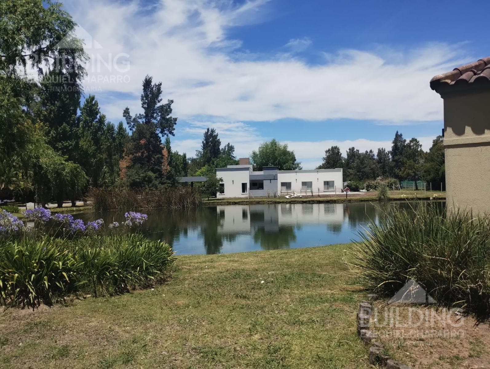 Casa en construcción - Barrio privado - Miralagos II - 1