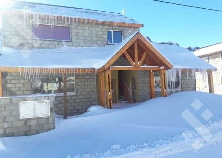 En Venta, 2 Salones Comerciales y 1 Departamento, Caviahue - 1