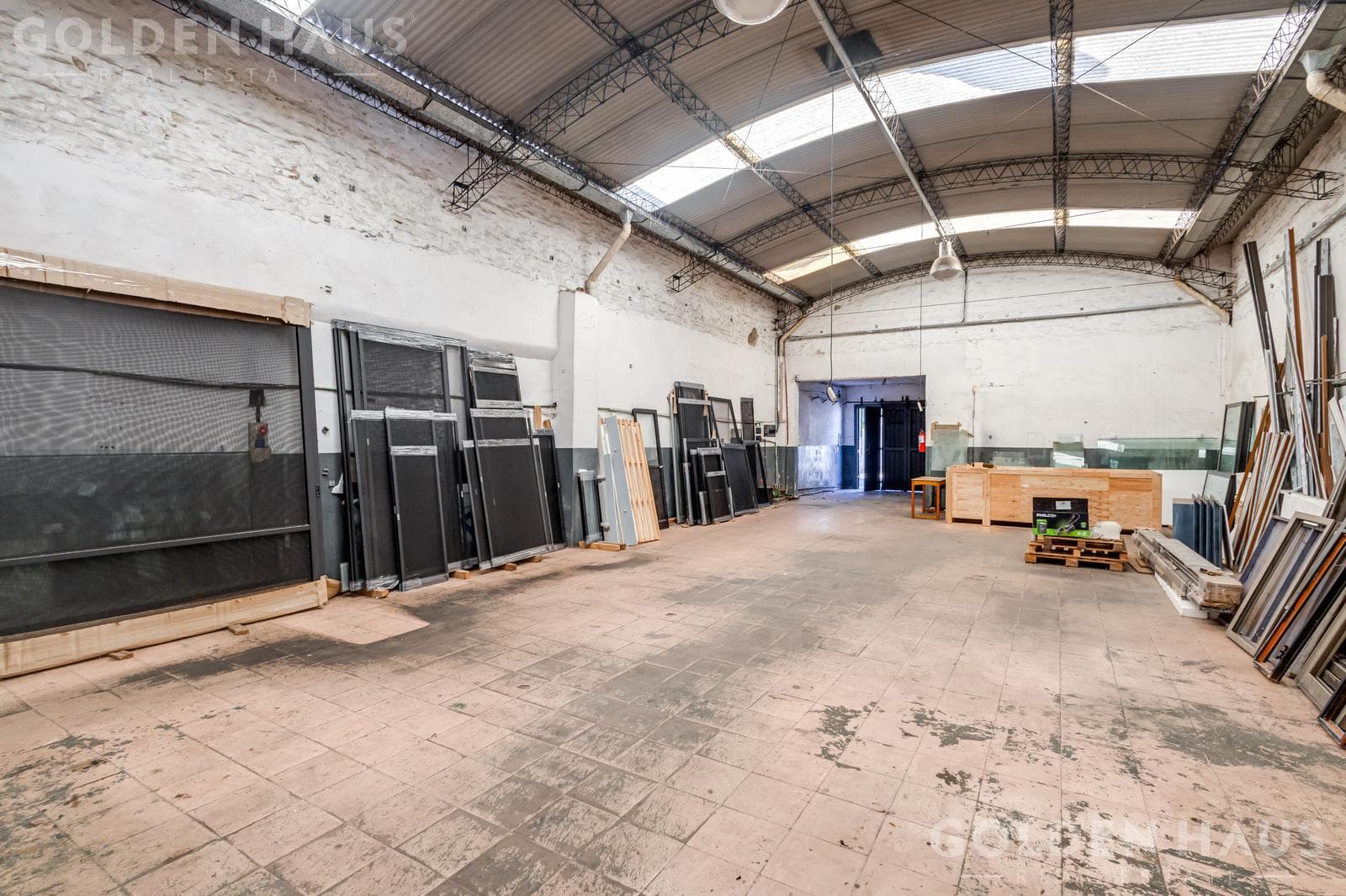 Galpón en venta en Jose ingenieros con zonificación industrial RMI2 - 1