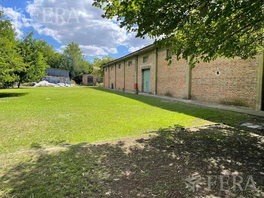 Venta en block de 6 galpones en Berazategui - 1