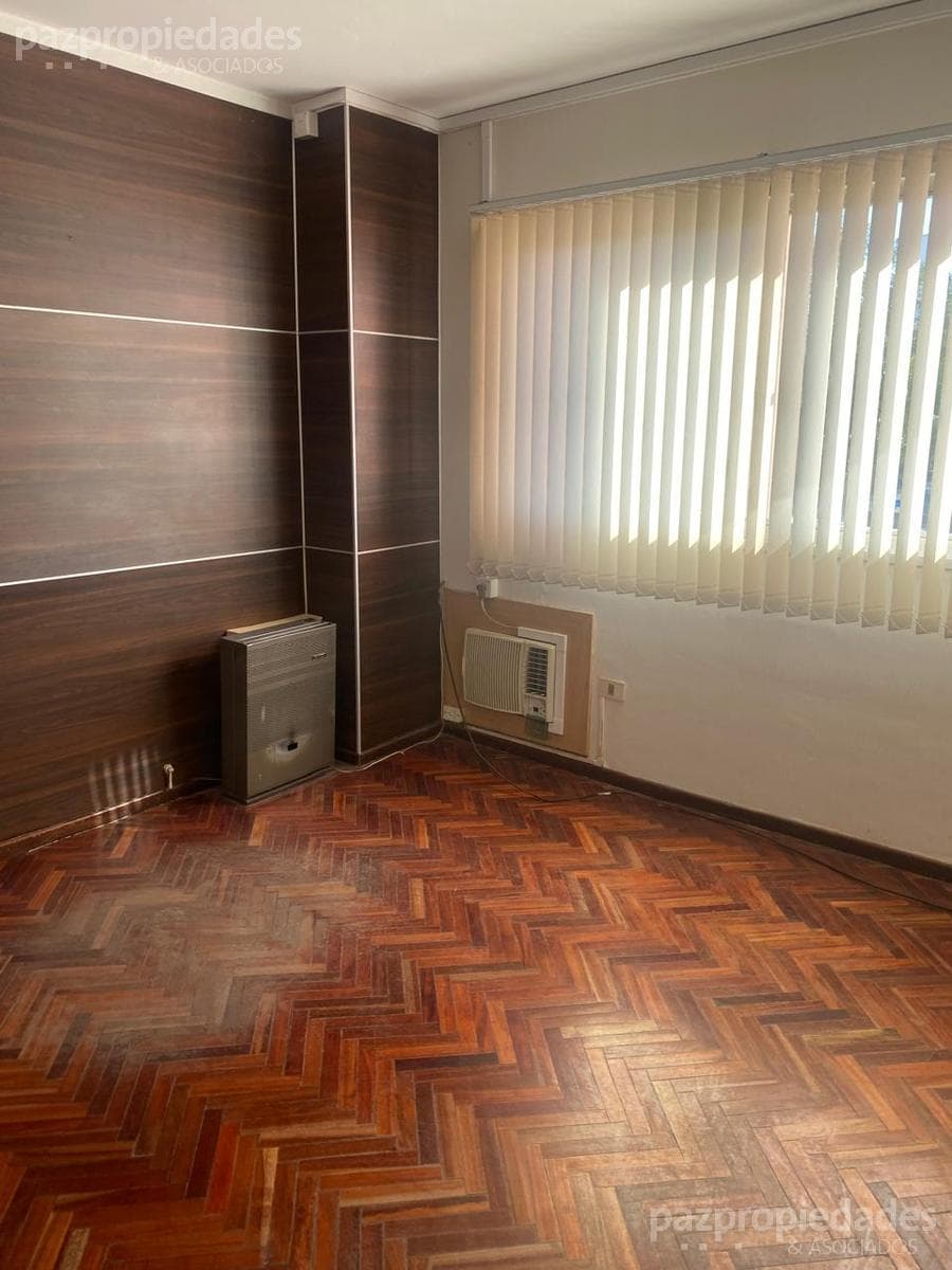 VENTA OFICINA RIVADAVIA 86 - 2 PRIV + BAÑO NQN - 1
