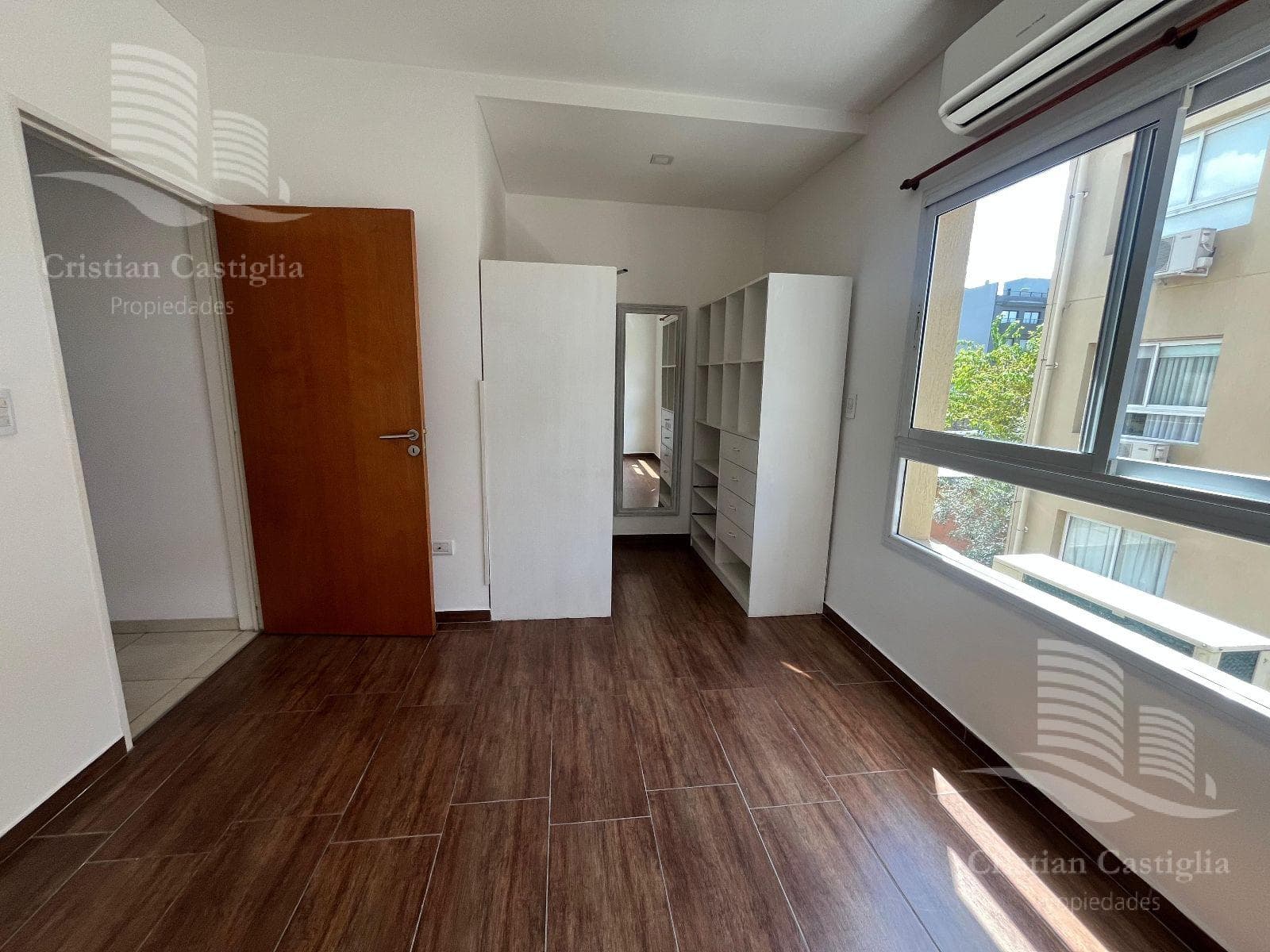 Moderno Departamento con Balcón y parrilla en Venta en San Fernando - 1