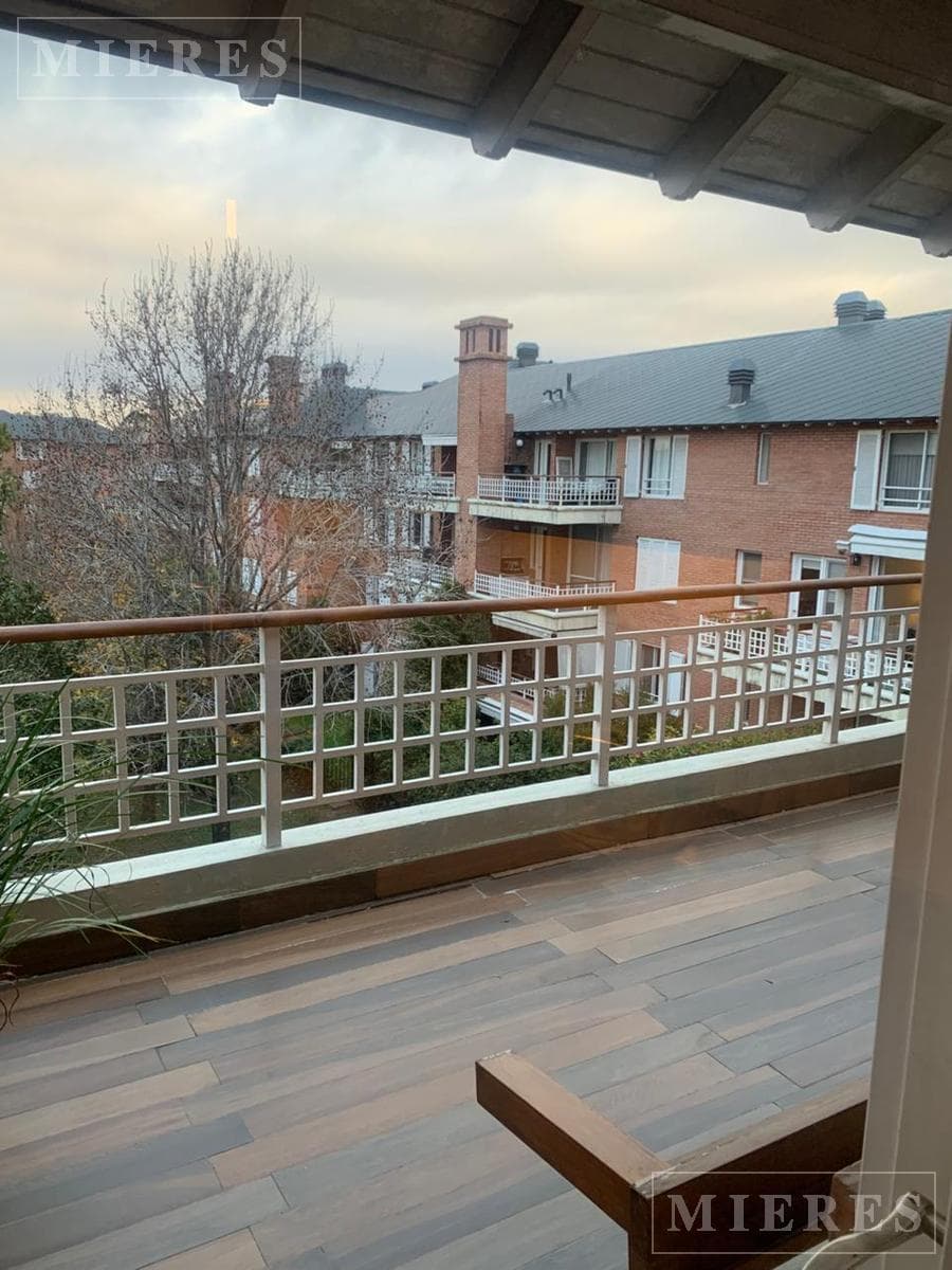 Departamento en Jardines de San Isidro - 1