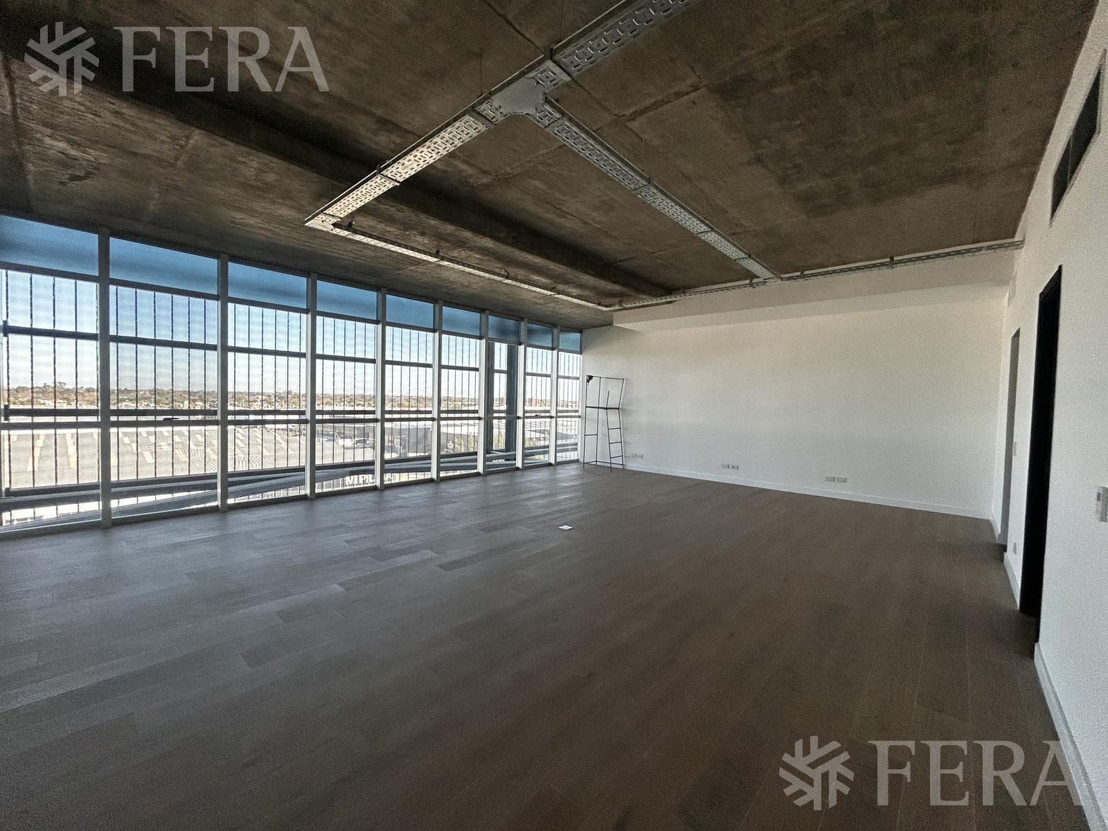 Alquiler de Oficina de 81 m2 en Polo Desing - Guillermo E Hudson - 1