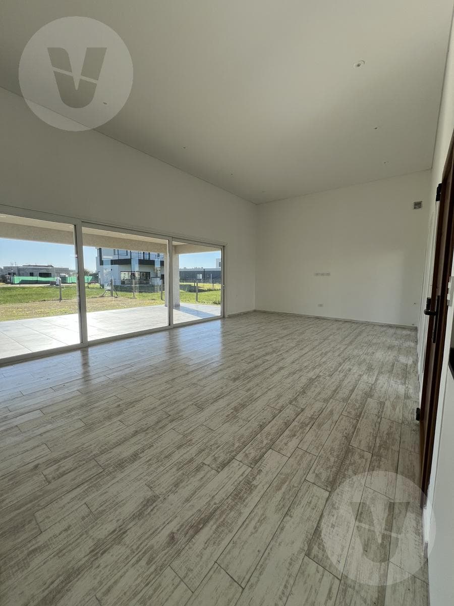 Casa en alquiler - Barrio San Simón, Canning - 2