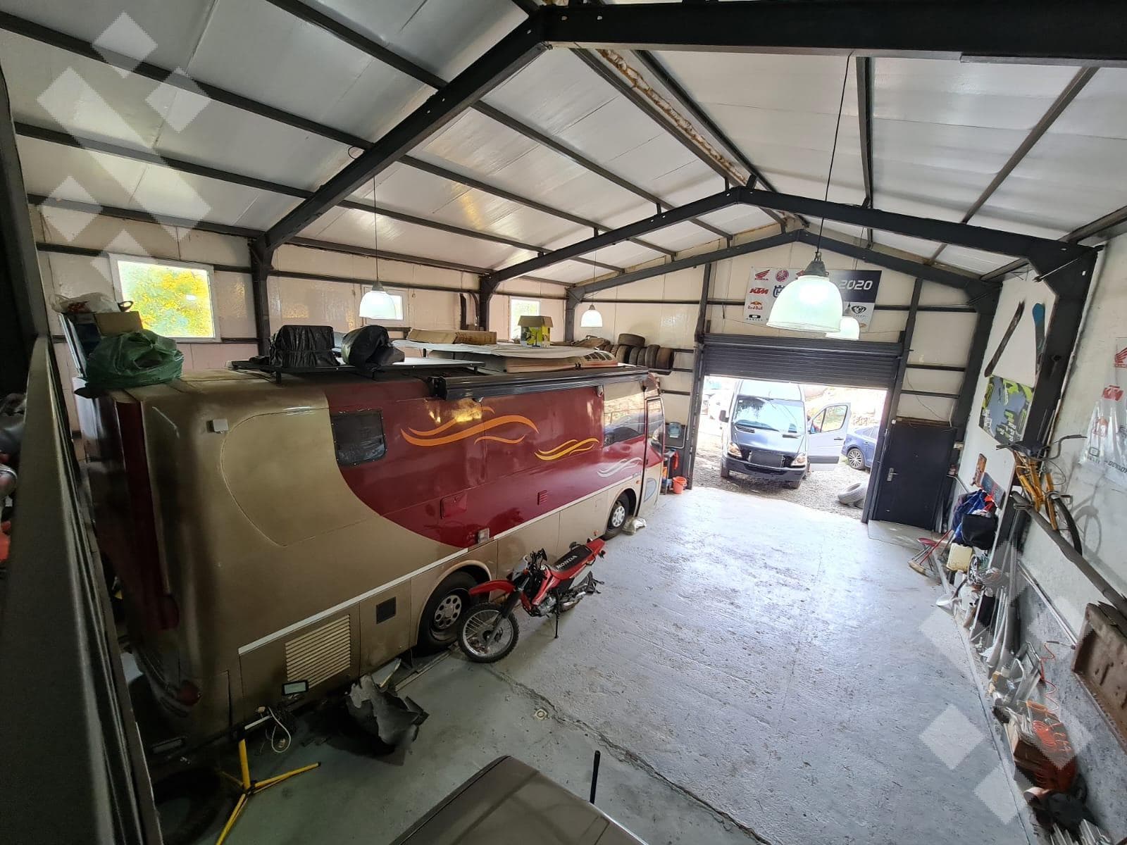 Venta galpón 200 m2 apto departamento - B.º Vega Maipú - San Martin de los Andes - 1