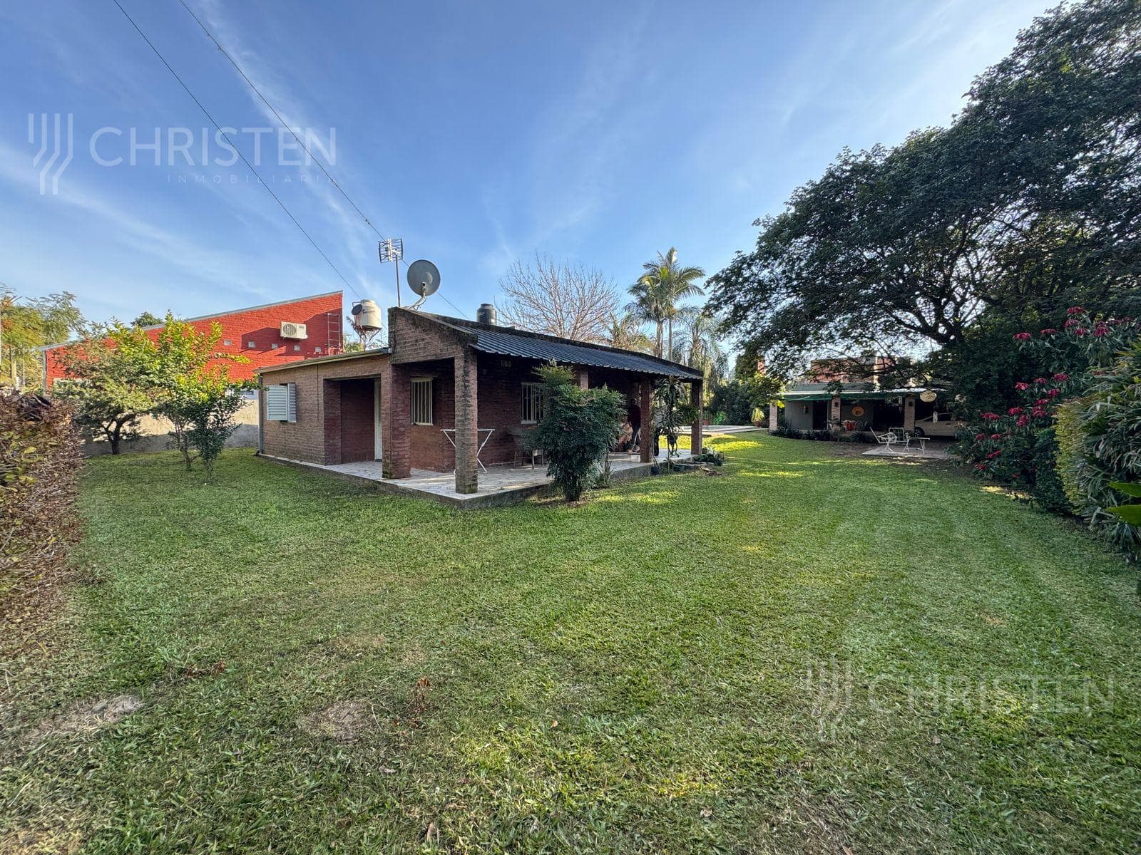 Quinta en venta. Colastiné Norte. 2 dormitorios + 2 cocheras + quincho + pileta - 1