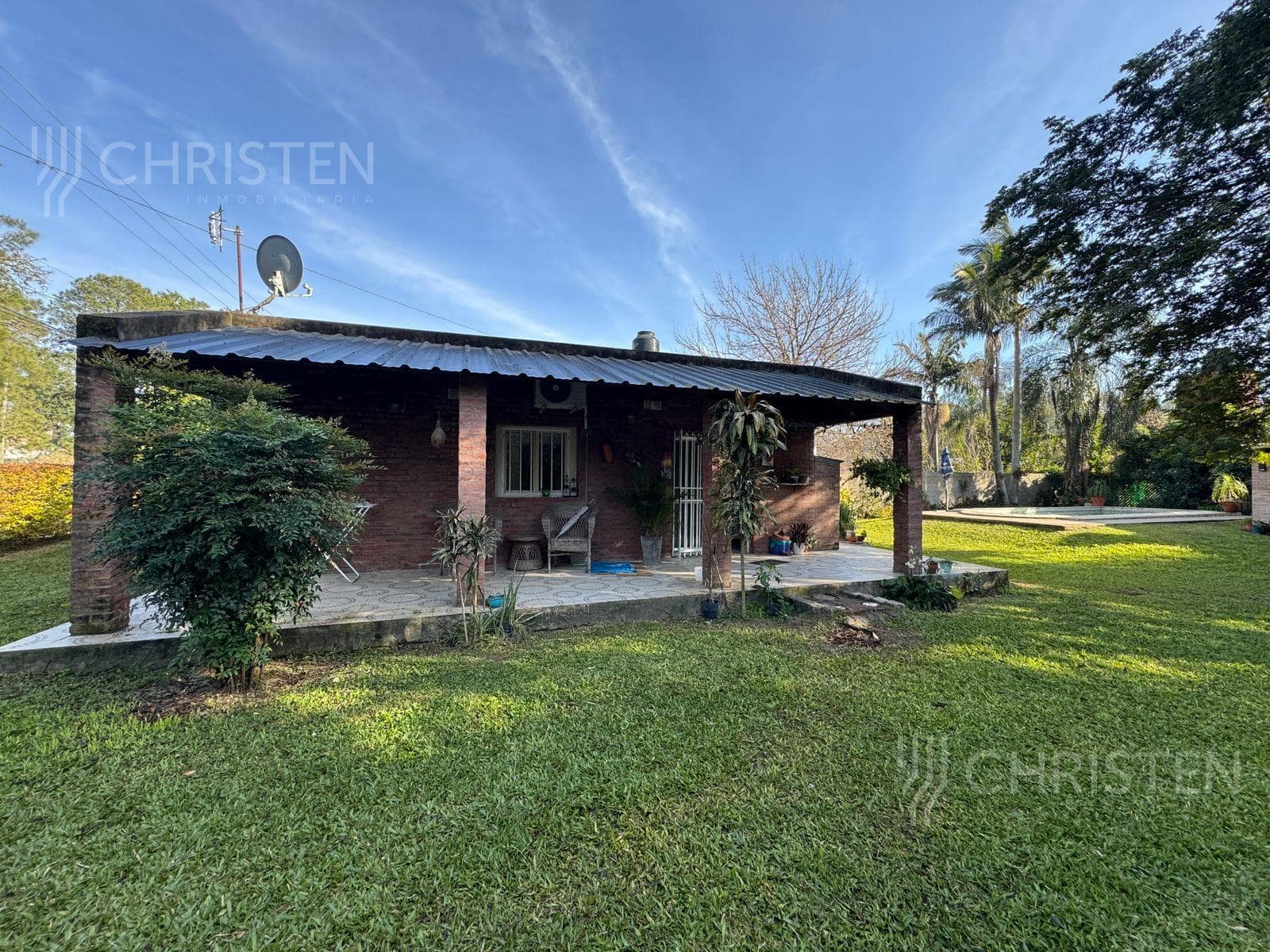 Quinta en venta. Colastiné Norte. 2 dormitorios + 2 cocheras + quincho + pileta - 2