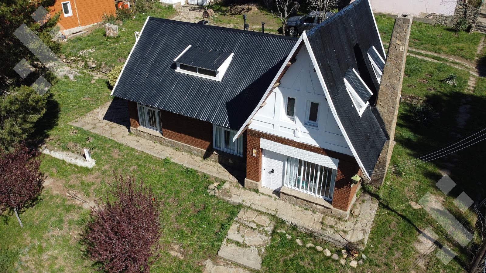 En Alquiler Temporario, casa de 3 Dormitorios en el centro de Aluminé, Neuquén - 1