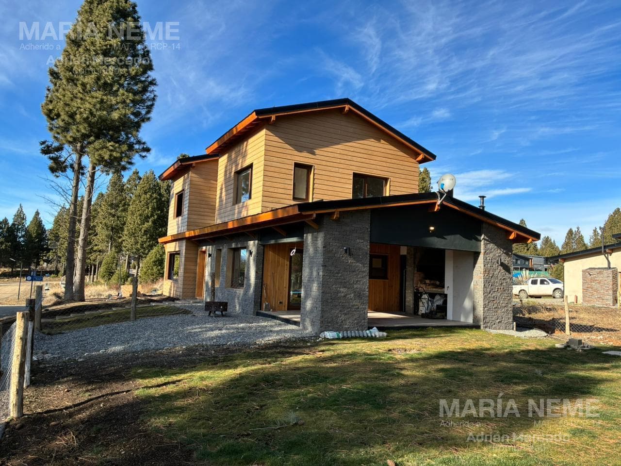 Casa en venta 3 dormitorios - vista al lago - 1