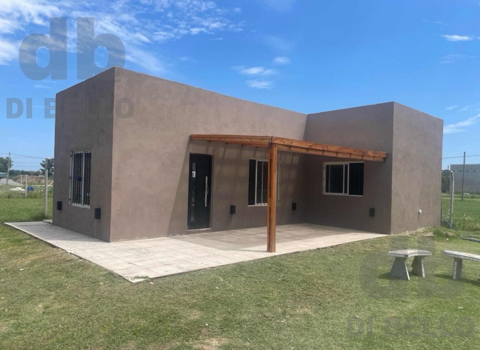 Casa en venta en Lima- Zarate - 1