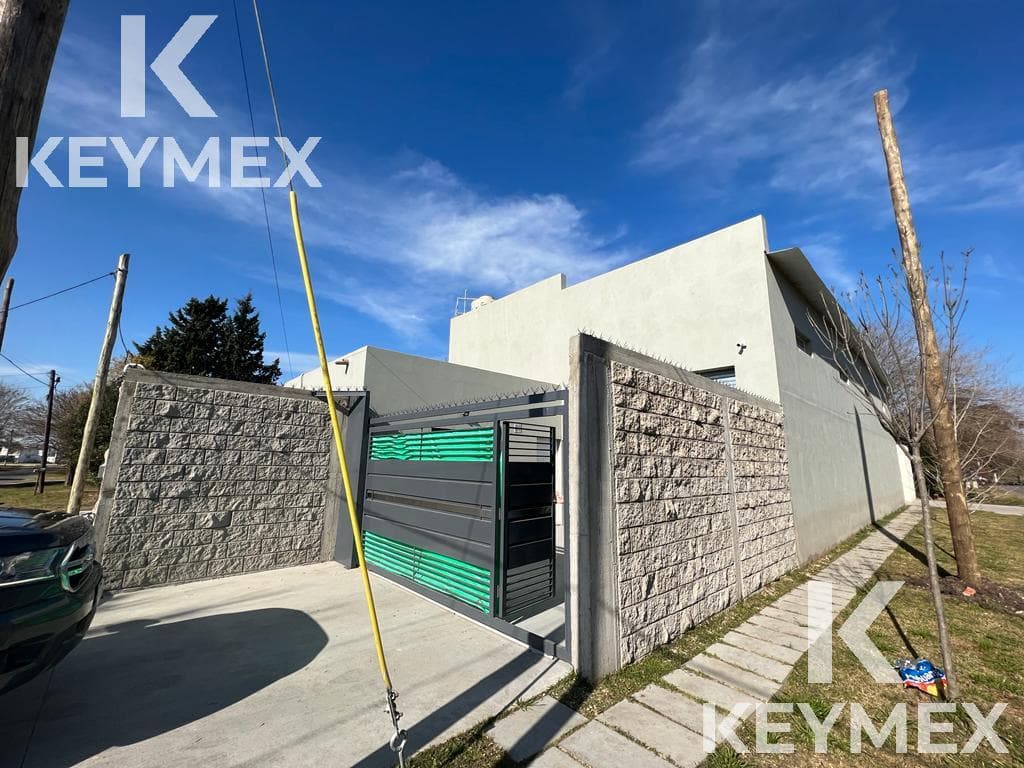 Galpón - Joaquin Gorina - 1