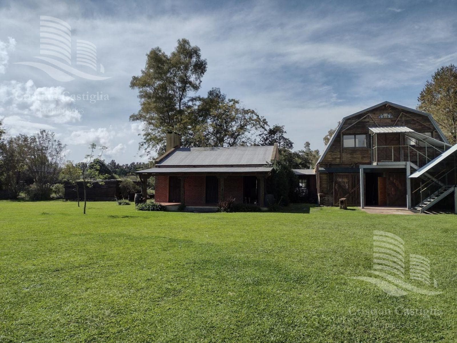 Chacra de 10.412m2 de Terreno, 6 ambientes y 4 dormitorios - 2