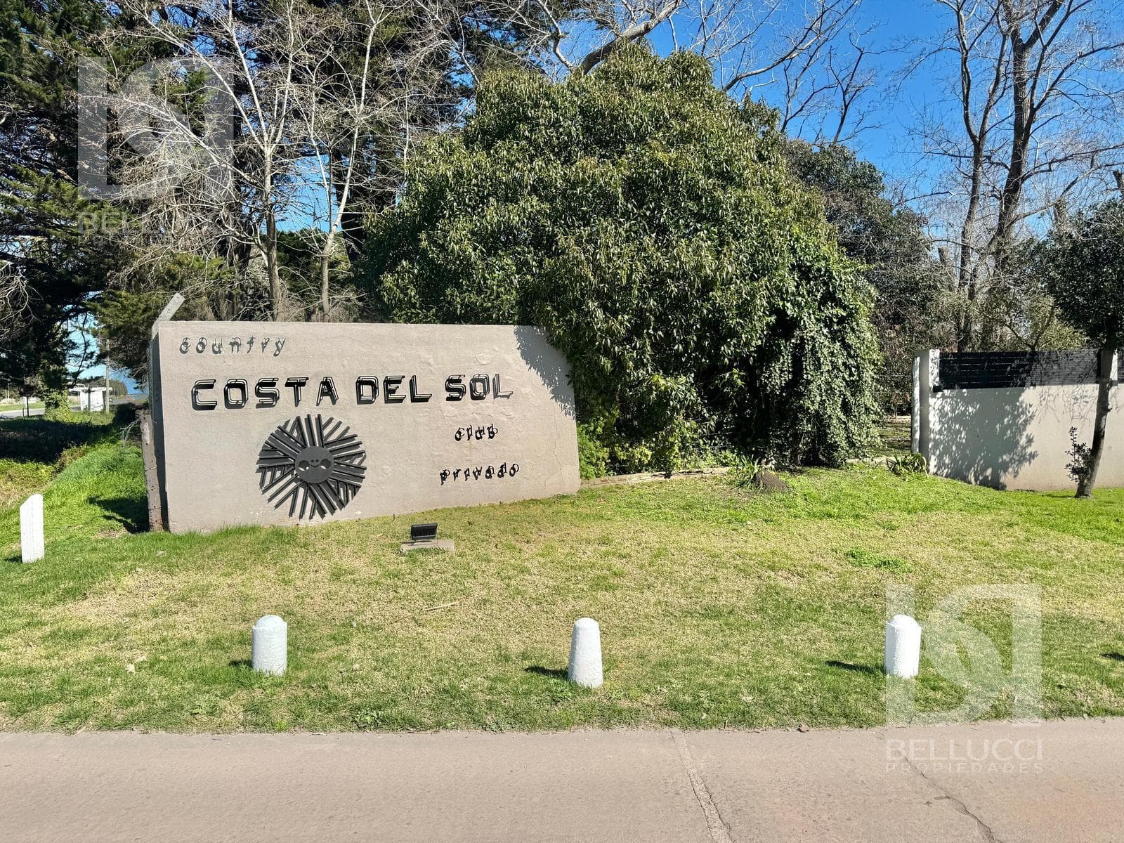 Terreno en el Country Costa del Sol Mar Chiquita - 1