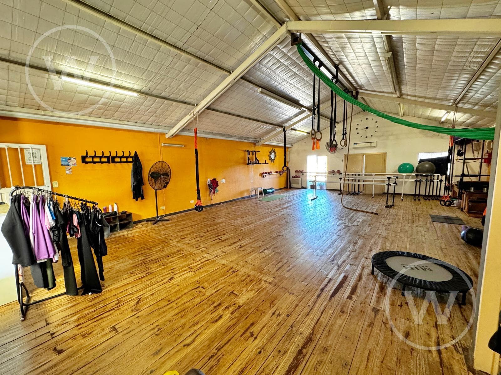 Local Comercial Oficina Deposito Sobre Av. Peron 100m² Planta Libre - 1