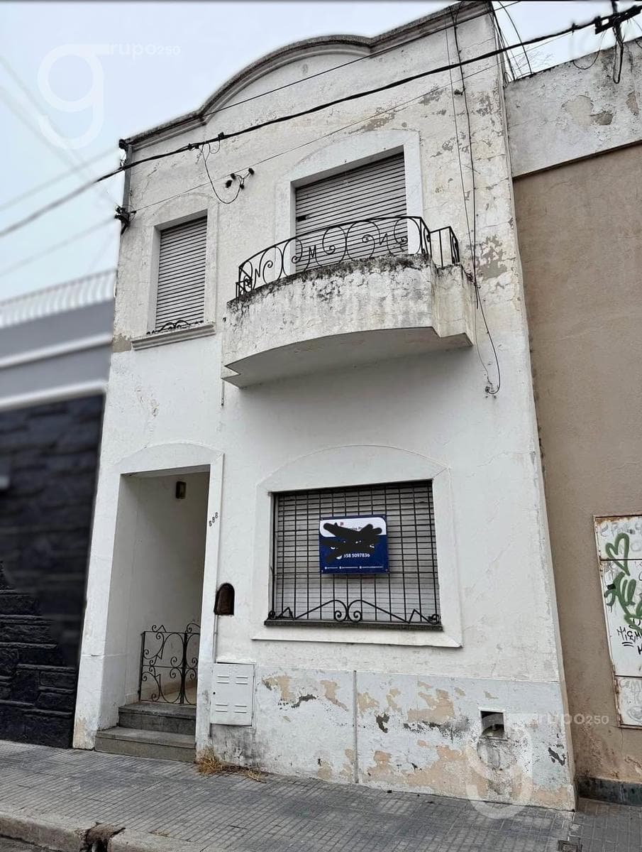 Casa - Centro - 2 Dormitorios - 1