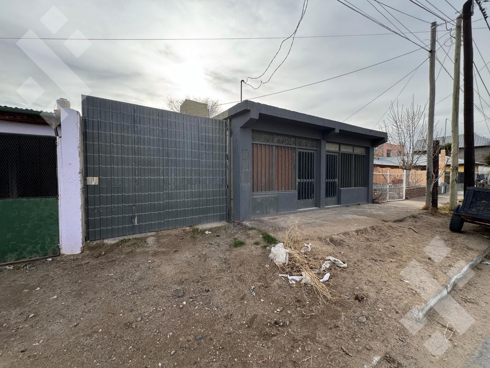 En Alquiler, Local Comercial y Galpón, Los Aromos, Plottier - 1