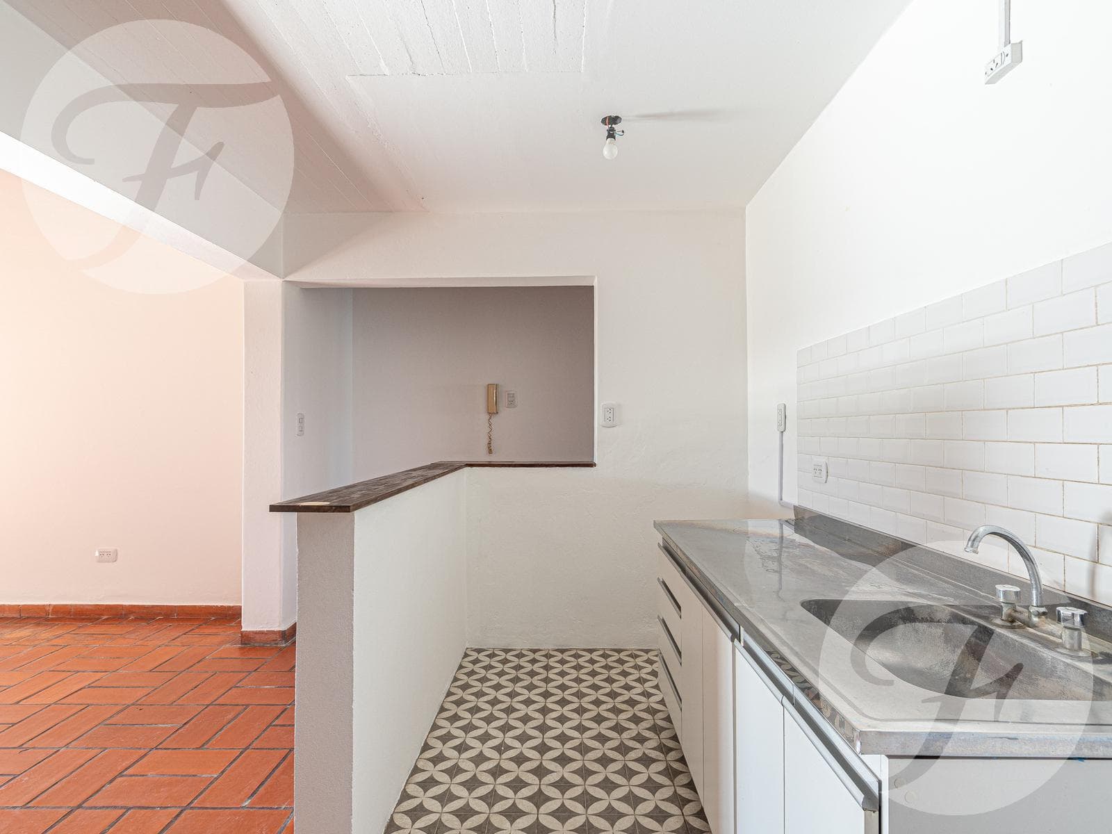 Casa en venta en San Pedro con 3 unidades, jardin y piscina - Apta credito - Ituzaingo al 1100 - 1