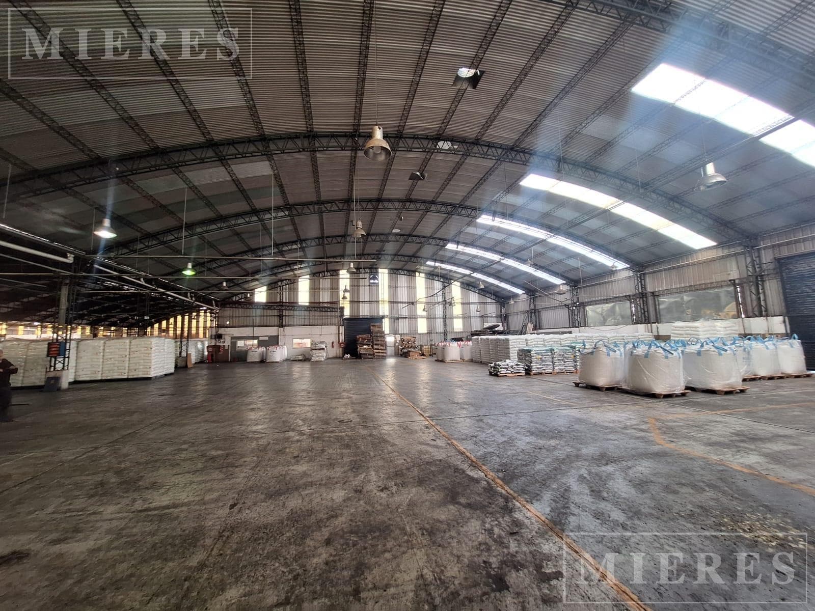 Depósito en Alquiler desde 1050 a 3050 m2 en Victoria - 1