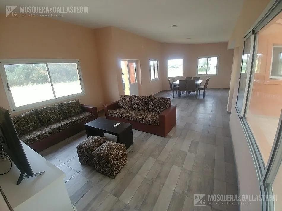 Venta o Alquiler permanente - Costa Esmeralda - 750/mes expensas - 2