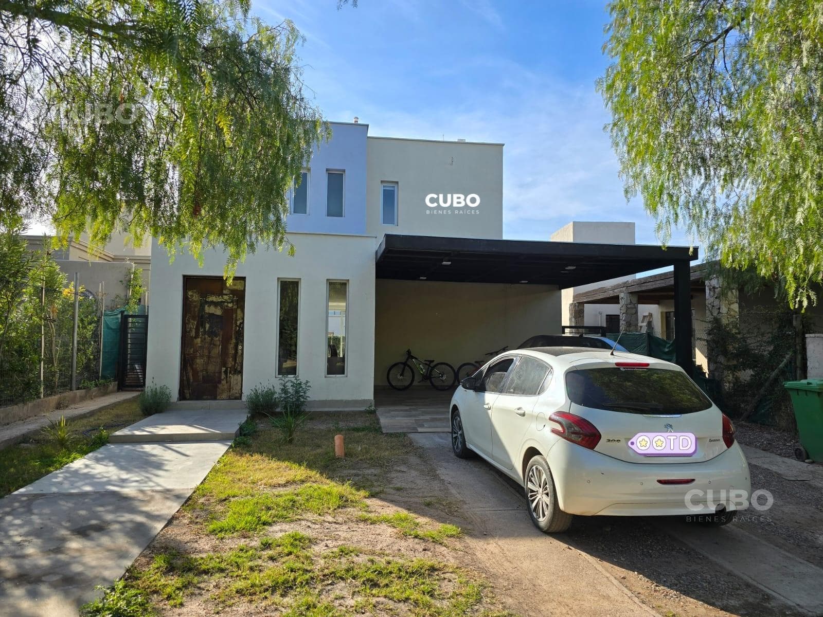 Casa ubicada en Barrio Privado Pinares de Furlotti, Maipú, Mendoza. - 1