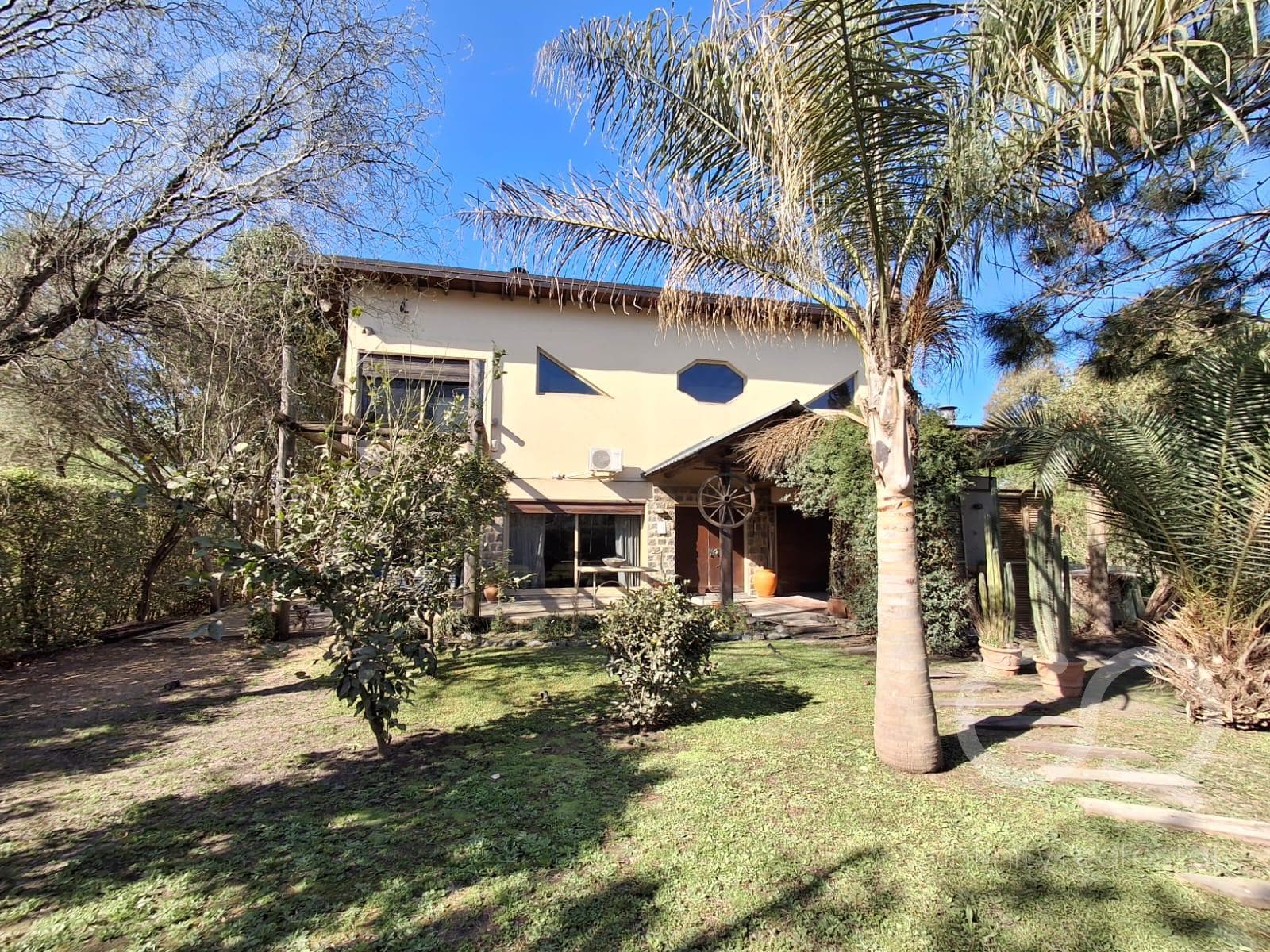 Excelente casa en venta en Parque Sakura - 1