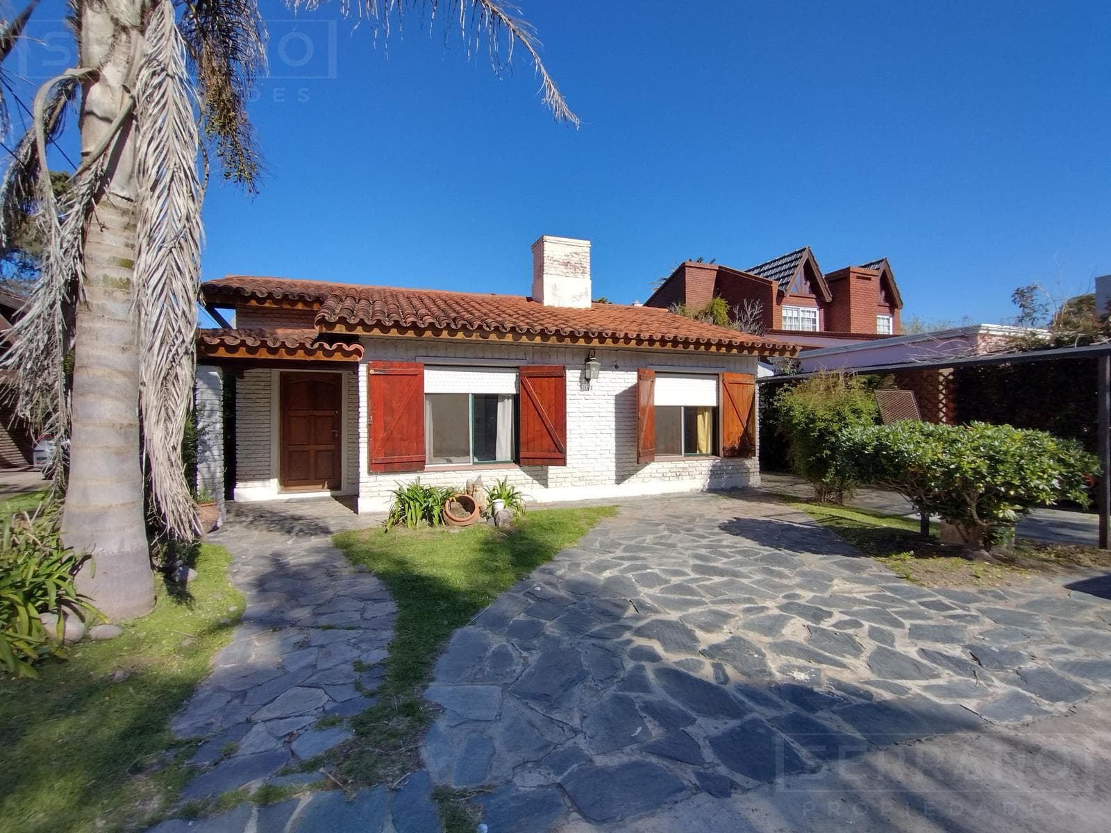 Venta. Casa 5 Ambientes. Con Parrilla y Pileta. Indio Cua Golf Club - 1