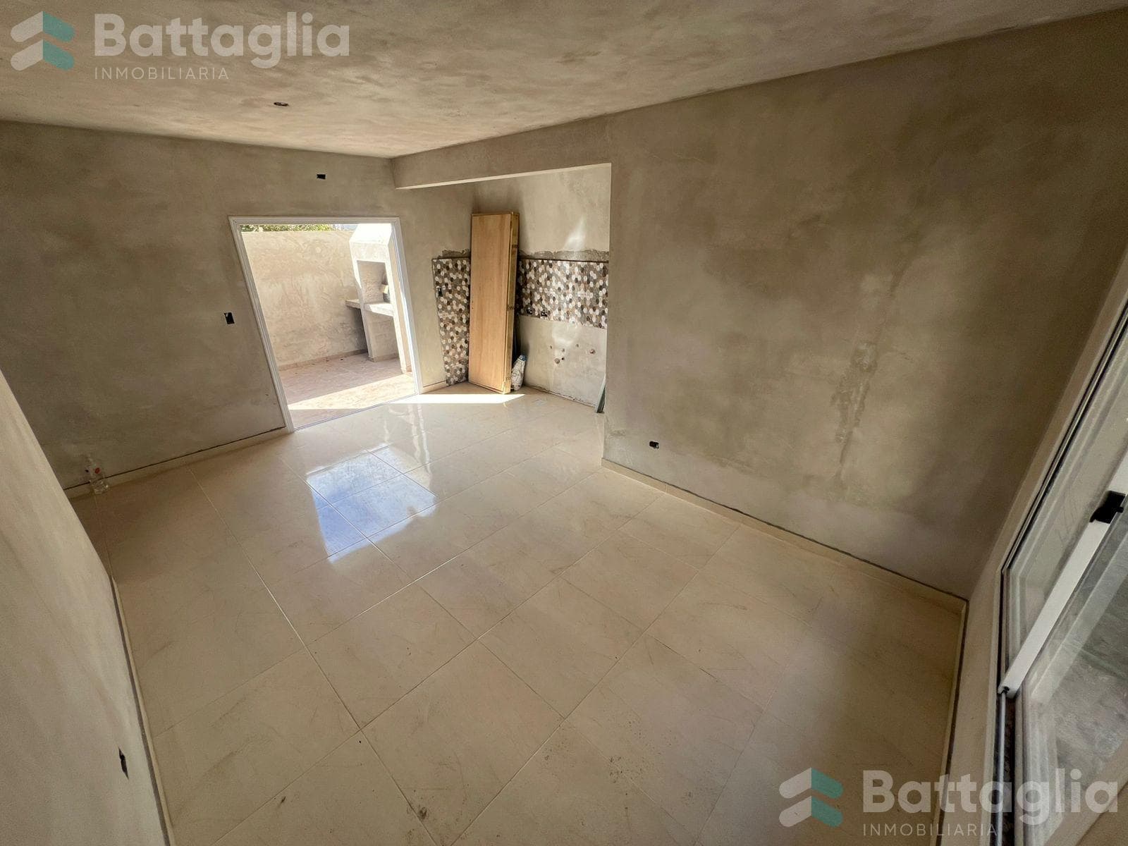 Departamento 3amb con cochera a metros del mar - 1