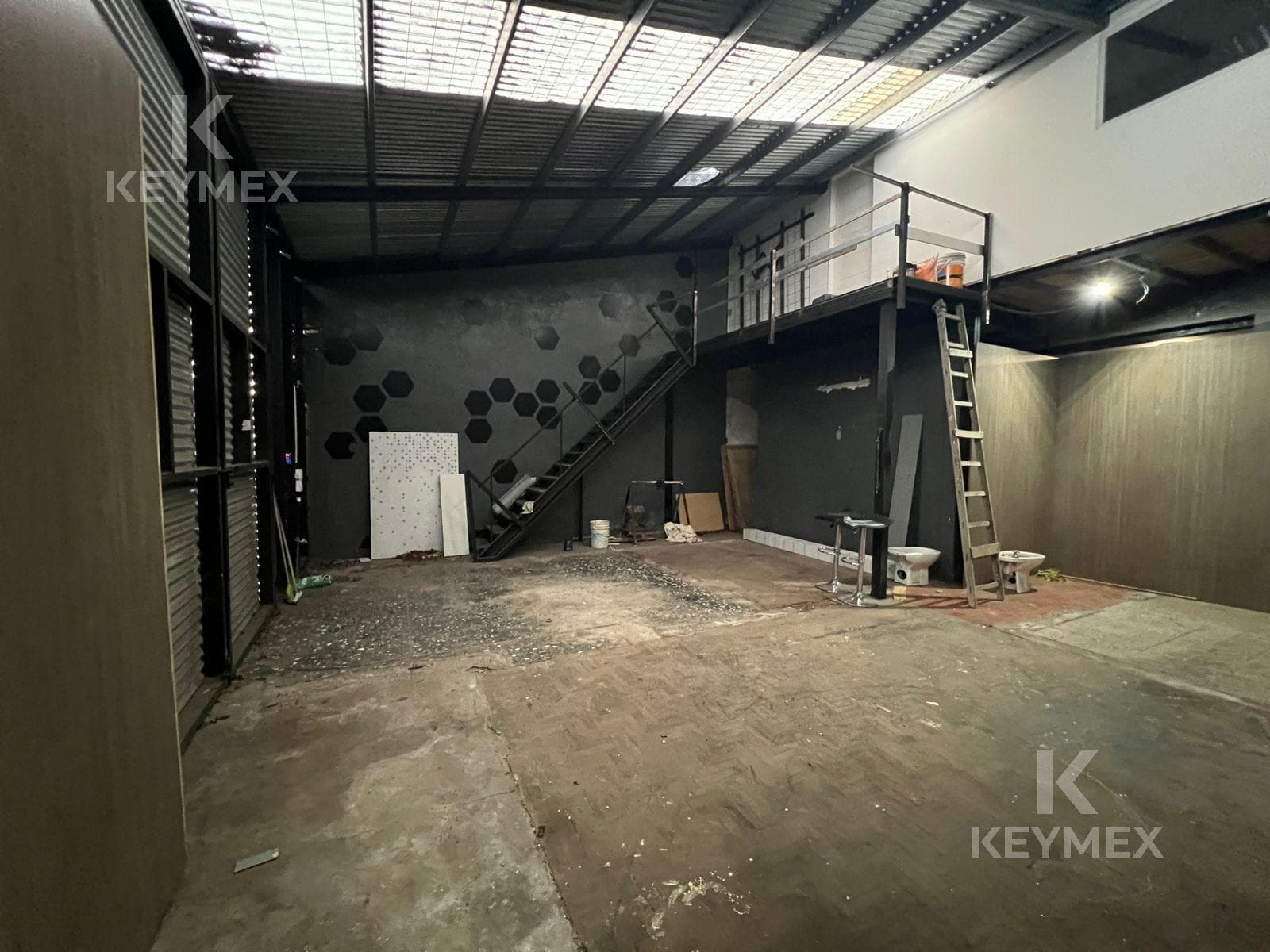 ALQUILER – DEPÓSITO / LOCAL/ GALPON, COMERCIAL OLIVOS - 1