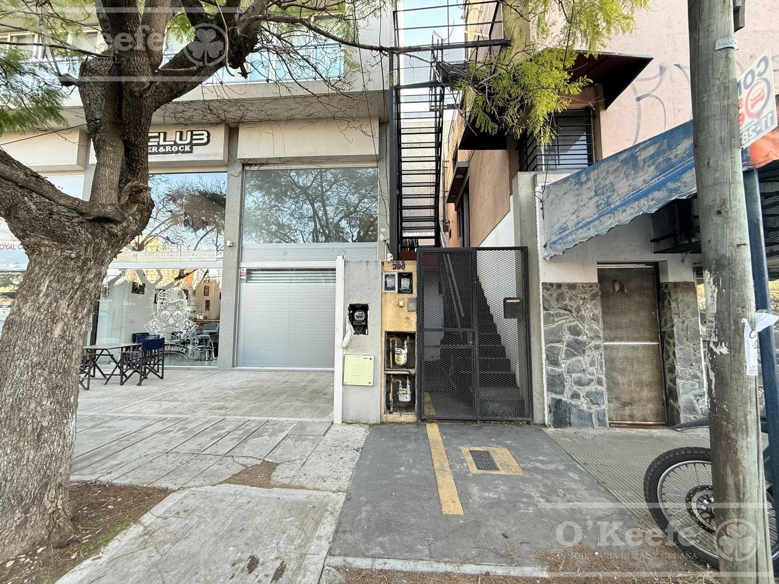 Departamento en venta de 2 ambientes en Bernal centro - 2