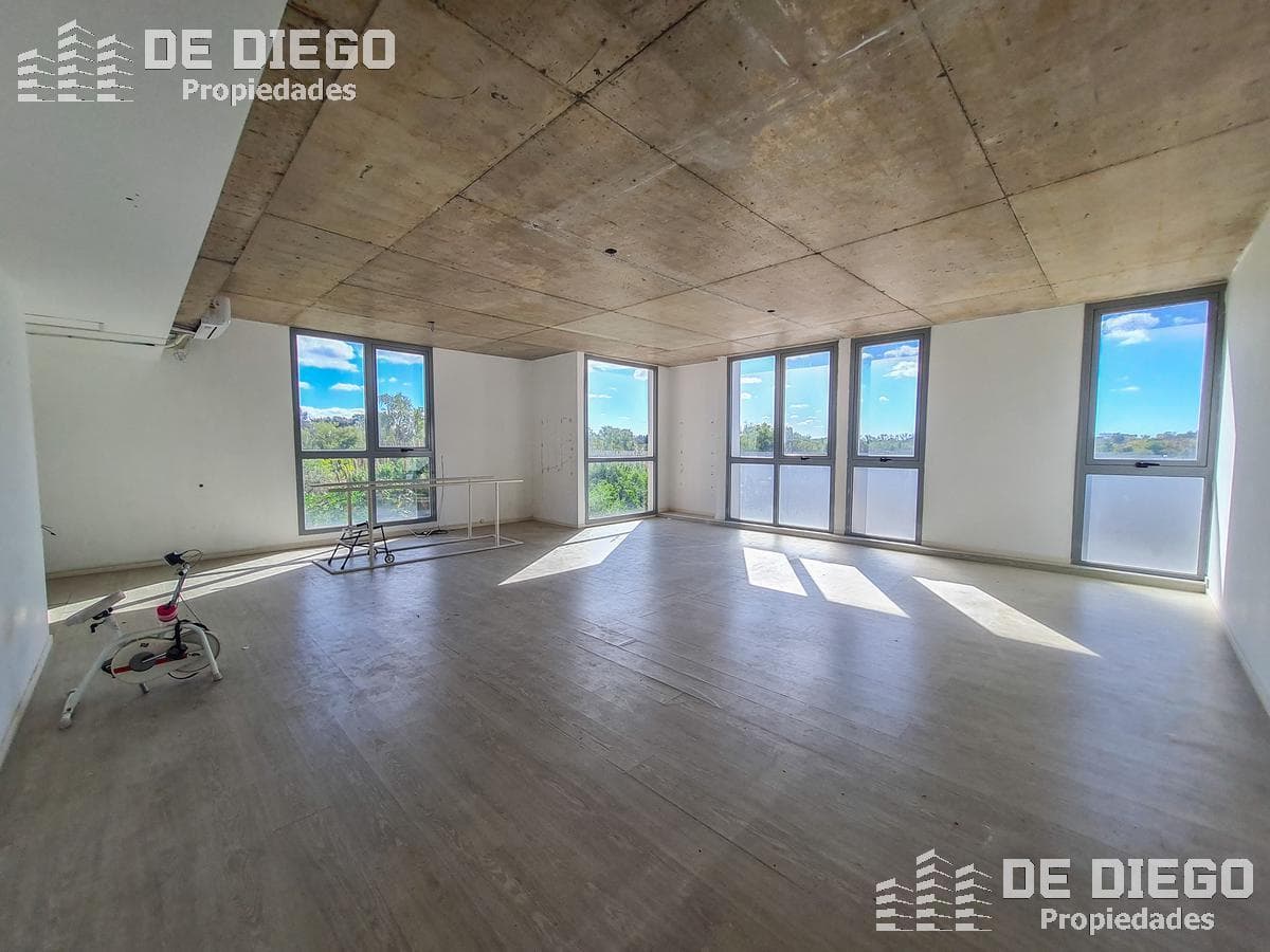 En venta Oficina Consultorio con cochera cubierta, entre Villanueva y Nordelta, Benavidez, Tigre - 1